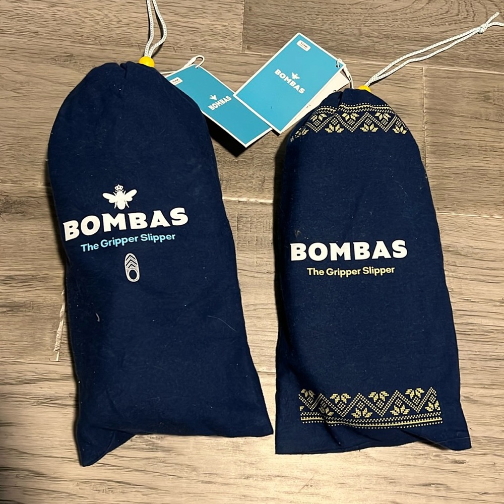 *BRAND NEW* Bombas Gripper Slippers